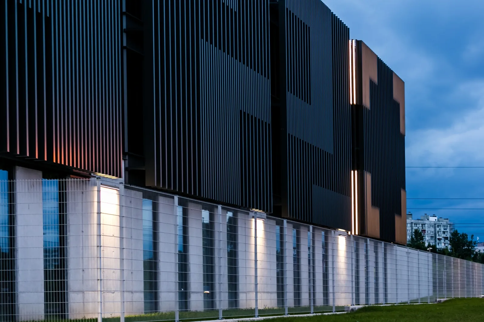 beyond.pl – Fasada Roku - Image 3